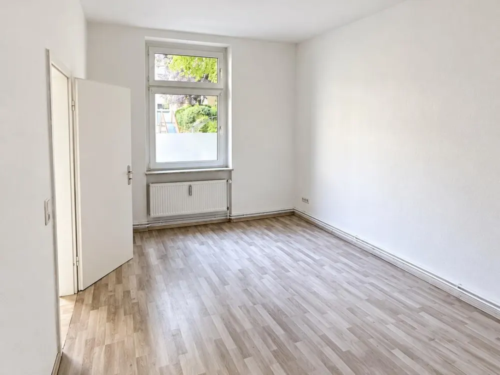Helle 3-Zimmer-Wohnung im Erdgeschoss in gepflegtem MFH