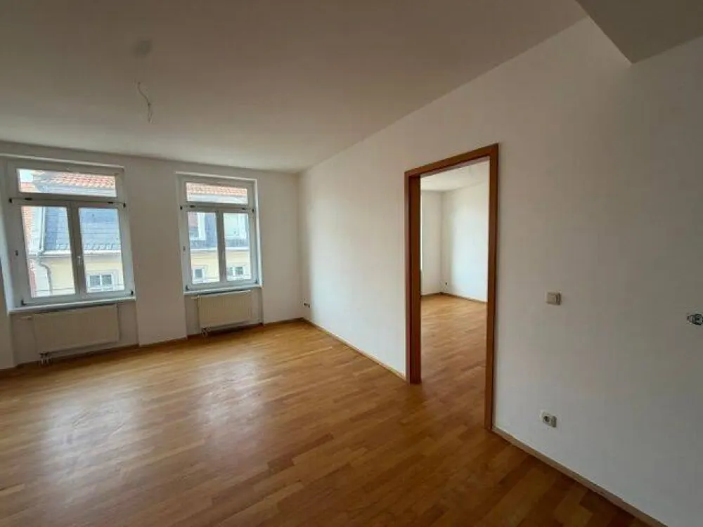 Newly Renovated 3-Room Apartment with Balcony in the Old Town Available from September 1st