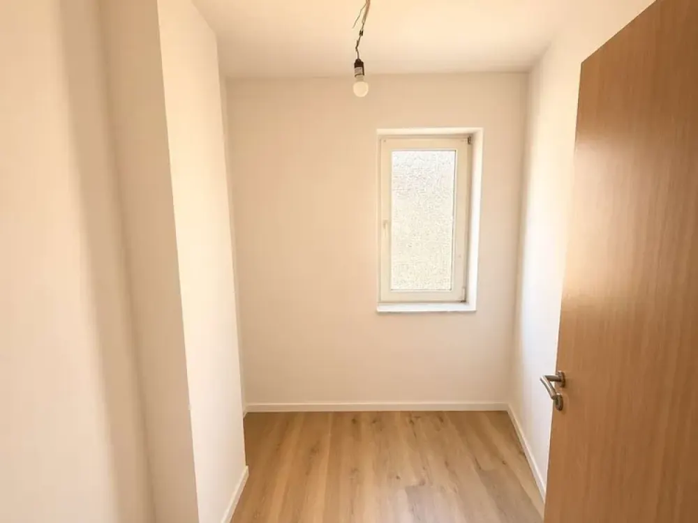 Frisch renovierte Wohnung mit Balkon