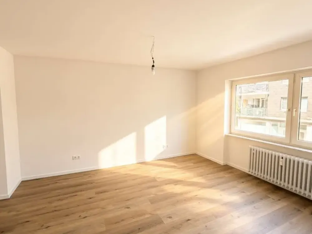 Frisch renovierte Wohnung mit Balkon