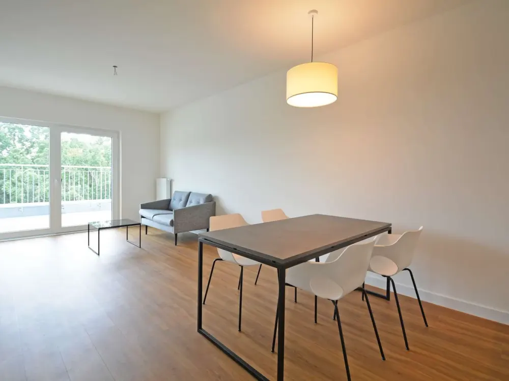 Bitte keine Anrufe!! Singlewohnung über den Dächern Berlins.