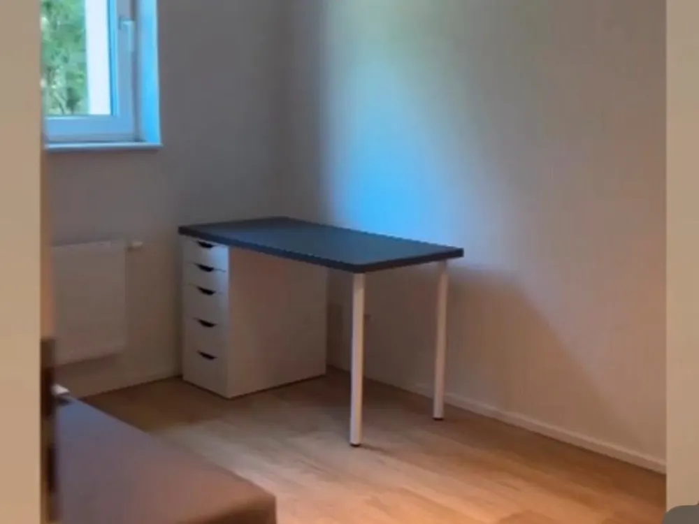 Möbliertes Zimmer in Frauen-WG ab 01.10.