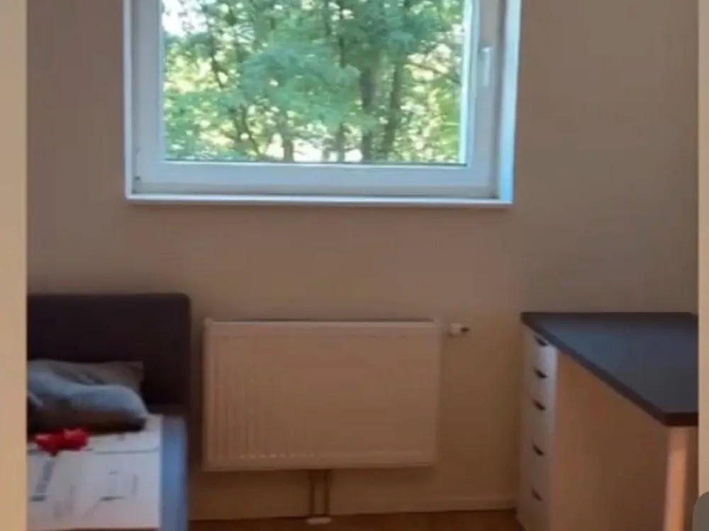 Möbliertes Zimmer in Frauen-WG ab 01.10.