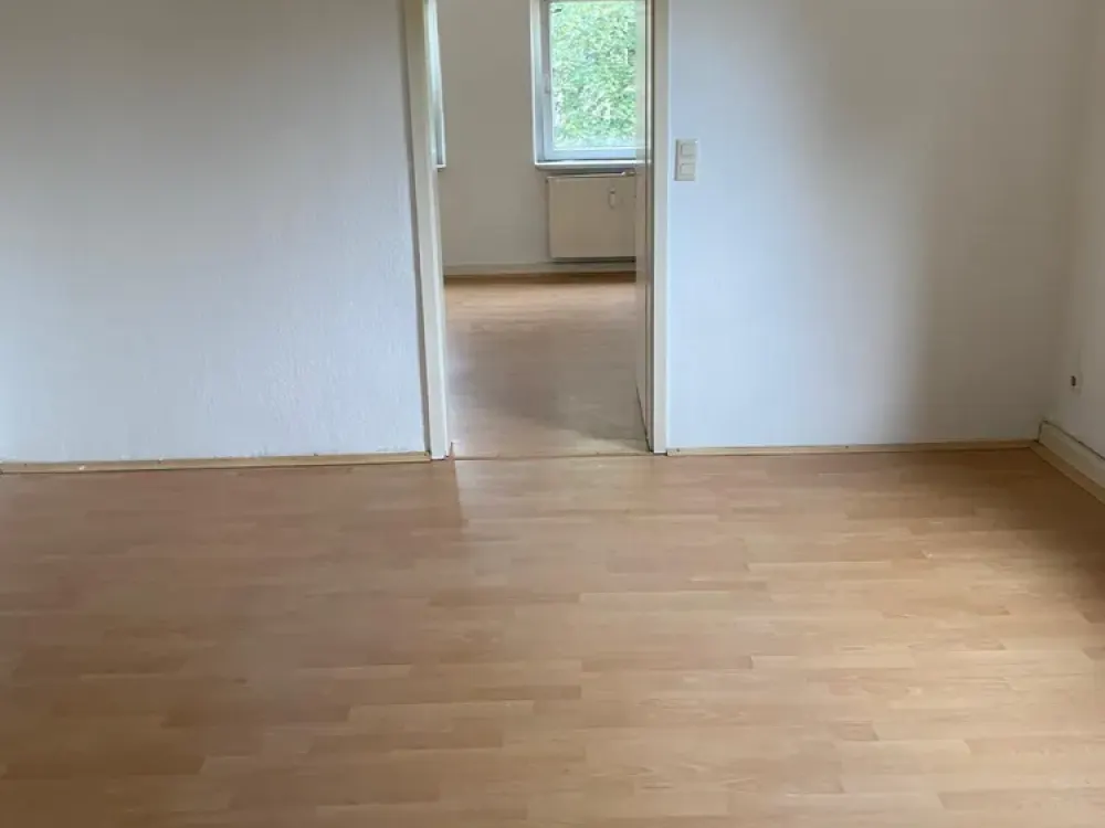 Ruhige 2,5 Zimmer Wohnung in gepflegtem Haus - 2.OG