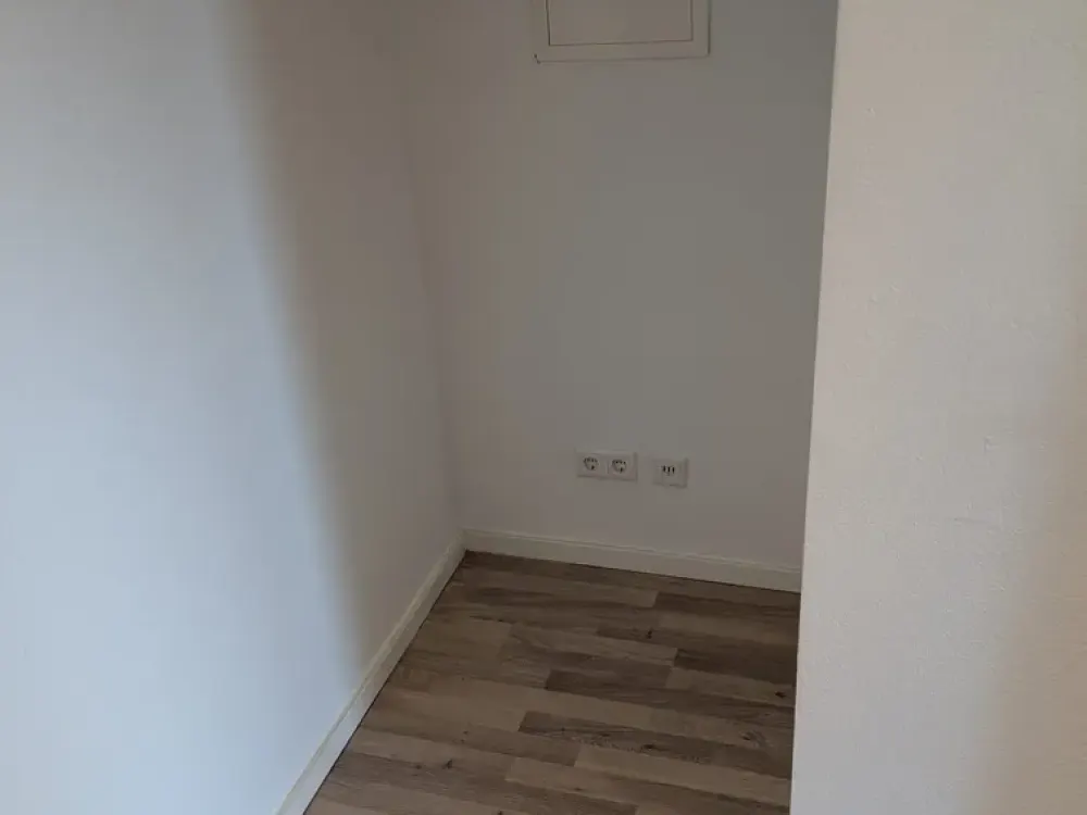 Helle 2-Zimmer-Wohnung mit großem Balkon in Langenfeld