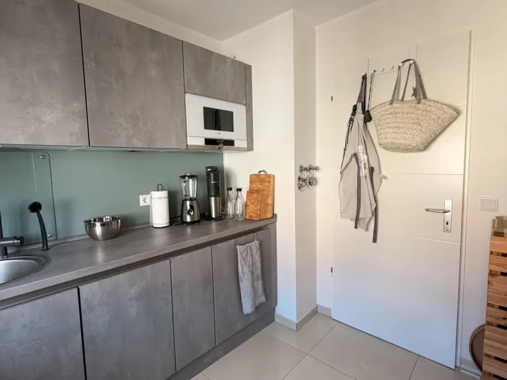 Modernisierte, möblierte 3-Zimmer-Wh in Spandau. TG-Stellplatz. Wohnen auf Zeit. Nähe Havelufer.