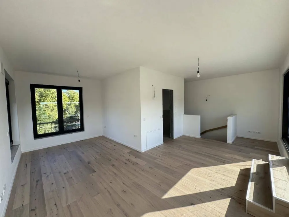 Top 3 Zimmer Wohnung mit Dachterrasse