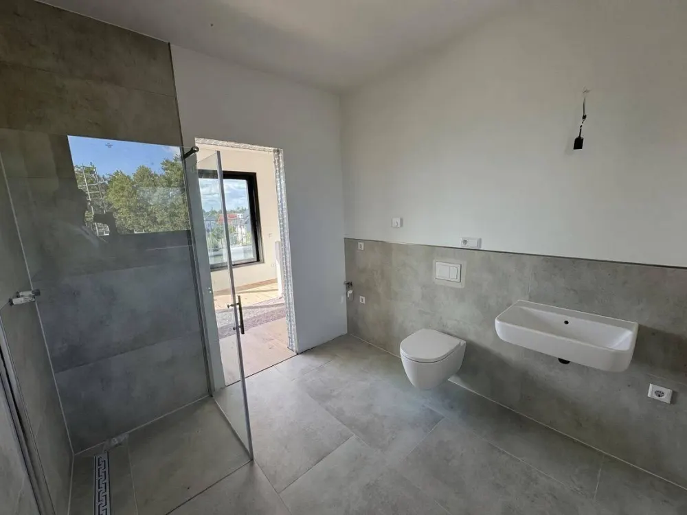 Top 3 Zimmer Wohnung mit Dachterrasse