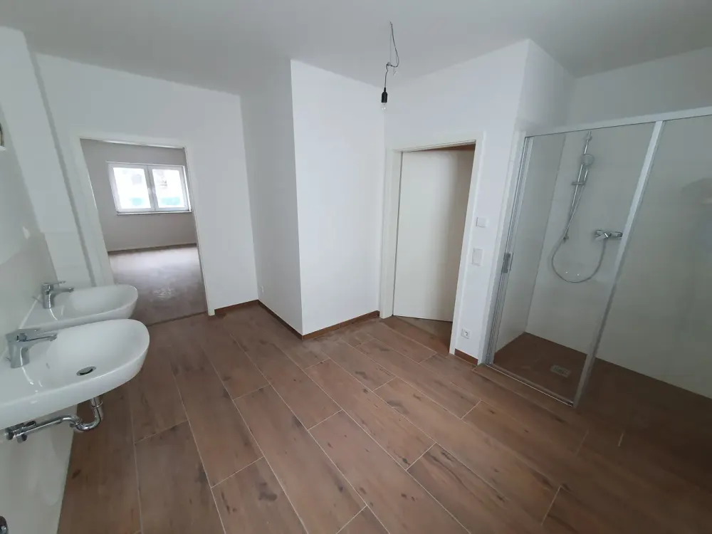 Sehr schöne A + 3-Zimmer-Wohnung in Bergisch Gladbach - Herkenrath