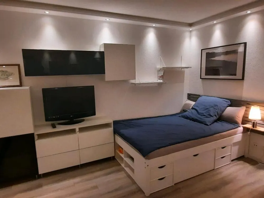 Frankfurt möbliertes 1 Zimmer Apartment, in FFM-Eckenkeim