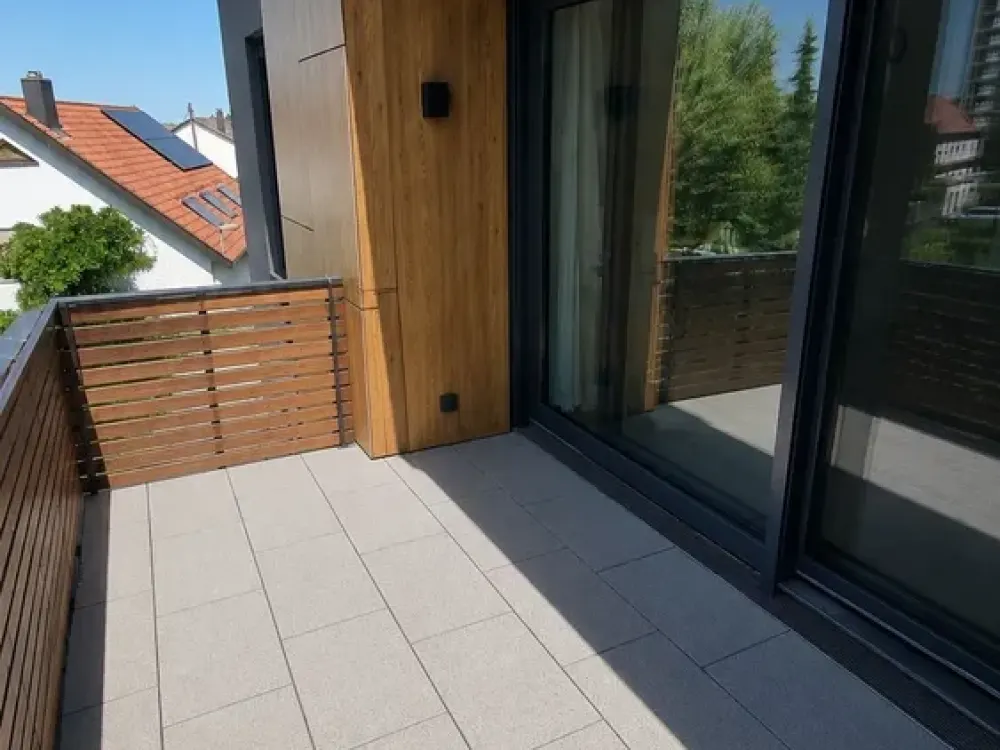 Wunderschöne 4 Zi-Whg. mit EBK, Westbalkon und 2 TG-Stellplätzen