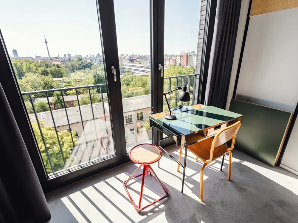 Neon Wood Student Housing - Penthouse Apartment in Berlin, Mitte-Wedding