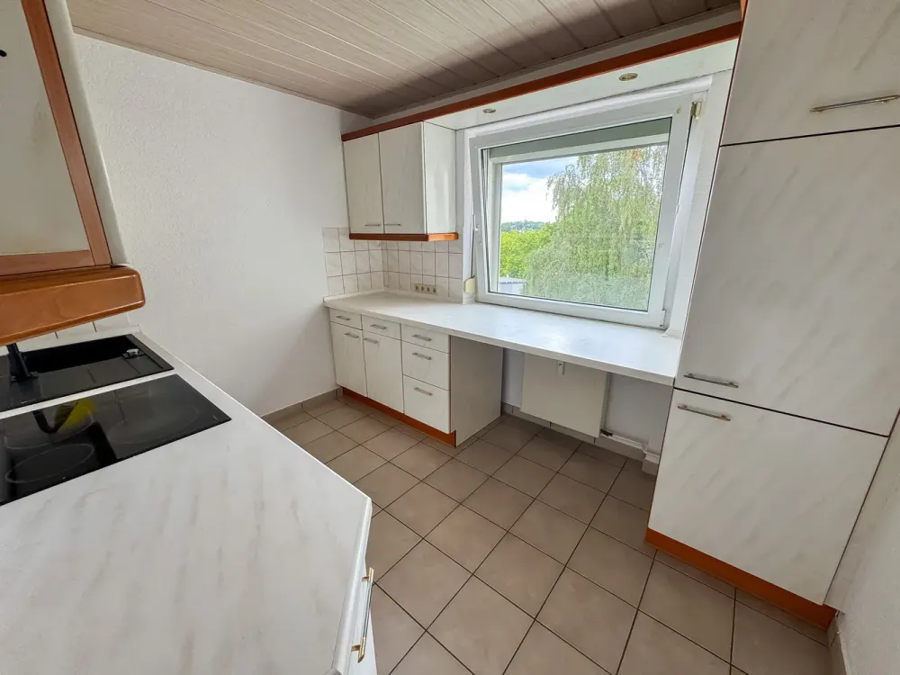 Große 2-Zimmer-Wohnung in zentraler Lage von Schwalbach!