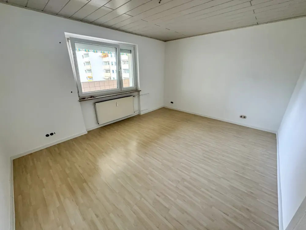 Große 2-Zimmer-Wohnung in zentraler Lage von Schwalbach!