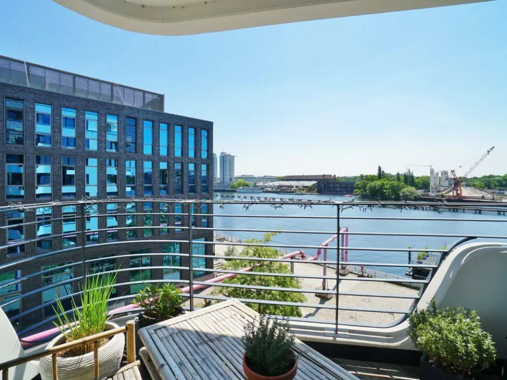 The White - Exklusive Stadtwohnung an der Spree!