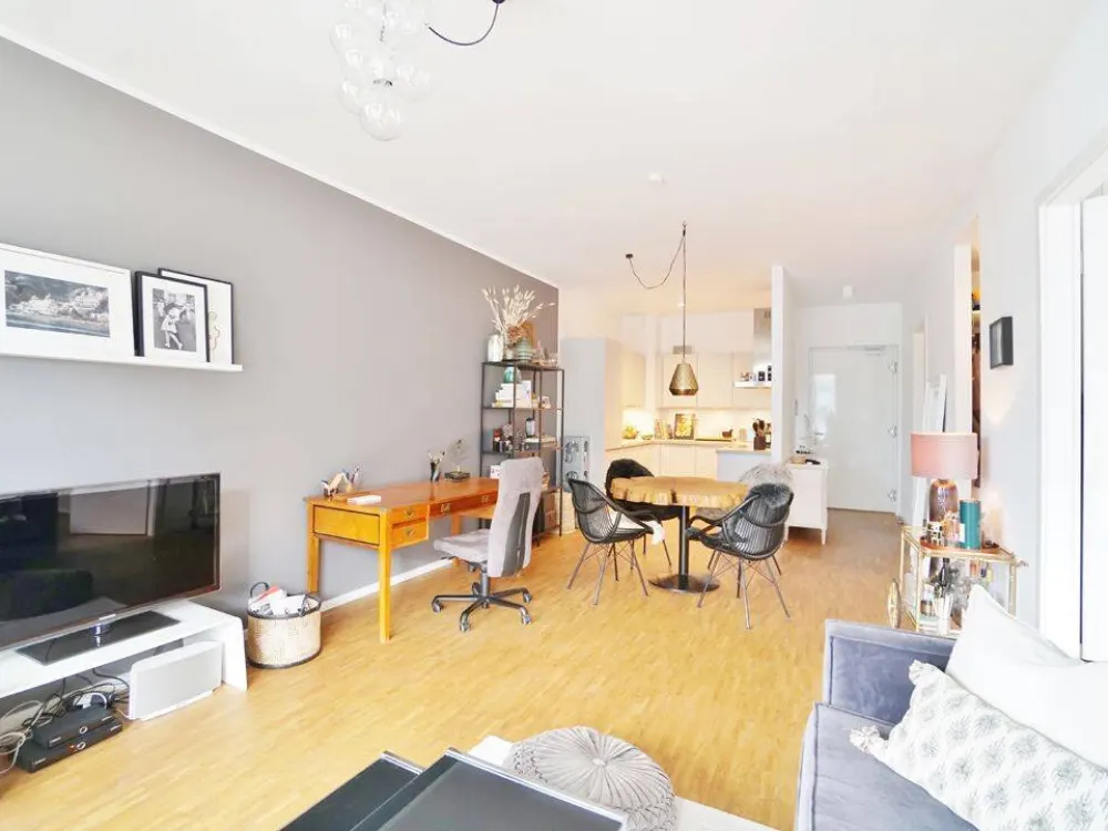 The White - Exklusive Stadtwohnung an der Spree!