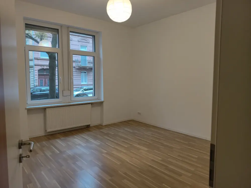Kernsanierte Altbauwohnung 3-Zimmer-Küche-Bad in attraktiver verkehrsberuhigter Südweststadt-Lage