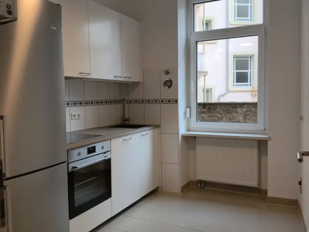 Kernsanierte Altbauwohnung 3-Zimmer-Küche-Bad in attraktiver verkehrsberuhigter Südweststadt-Lage