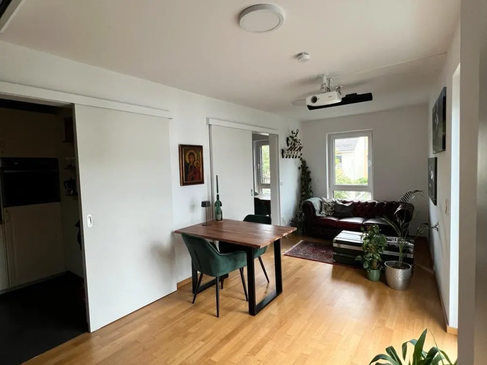 Helle 2-Zimmer-Wohnung (45qm) mit Balkon & EBK in ruhiger Lage
