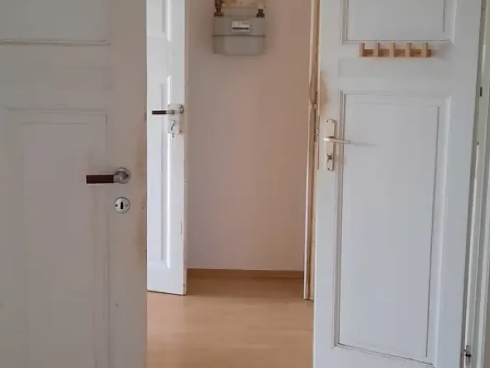 شقة بأربع غرف في موقع أخضر