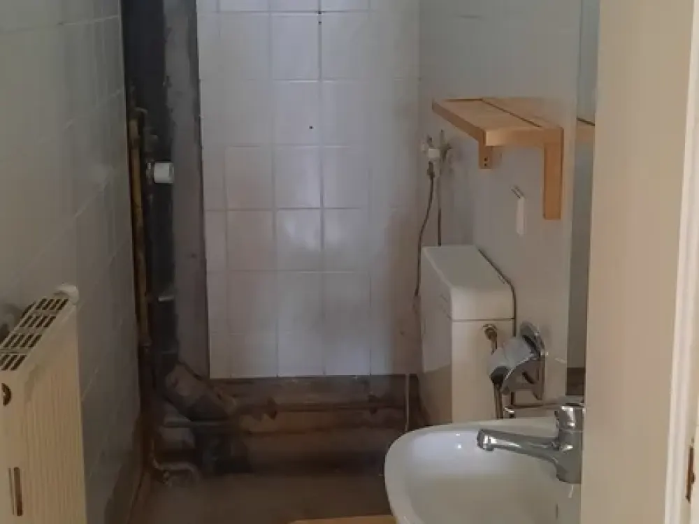 شقة بأربع غرف في موقع أخضر