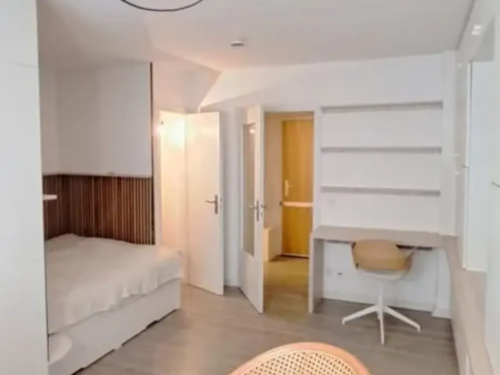Frei ab 01.10. - Möbliertes 1,5-Zimmer-Apartment in Düsseldorf Bilk