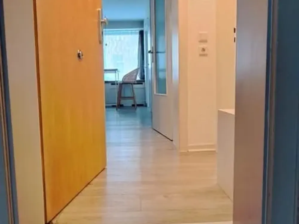 Frei ab 01.10. - Möbliertes 1,5-Zimmer-Apartment in Düsseldorf Bilk