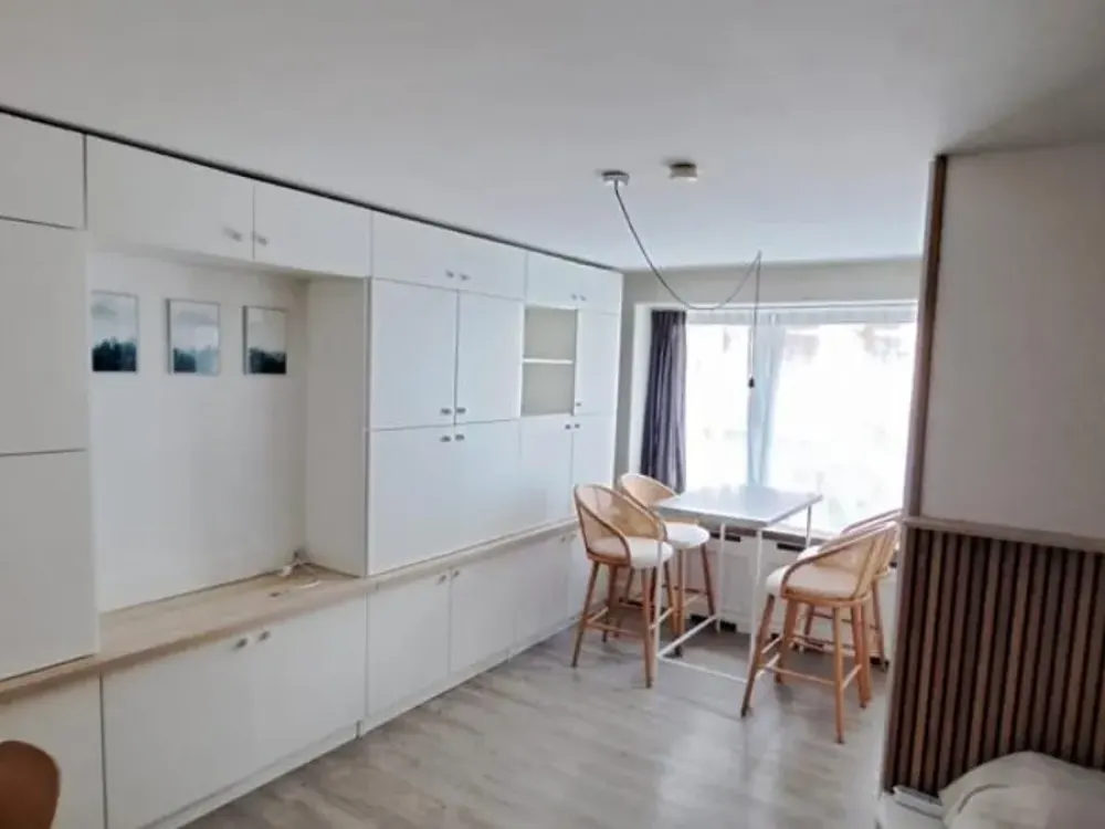 Frei ab 01.10. - Möbliertes 1,5-Zimmer-Apartment in Düsseldorf Bilk