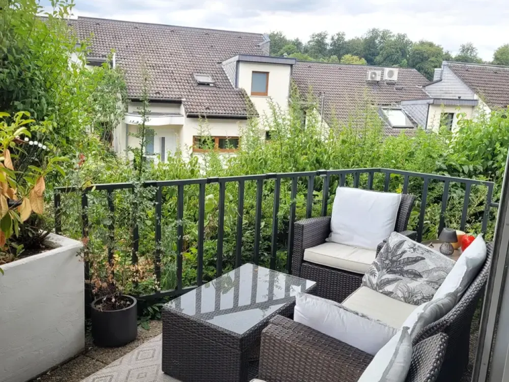 Lively Everyday Life in Kettwig: 2-Room Apartment with Balcony, Fully Furnished!