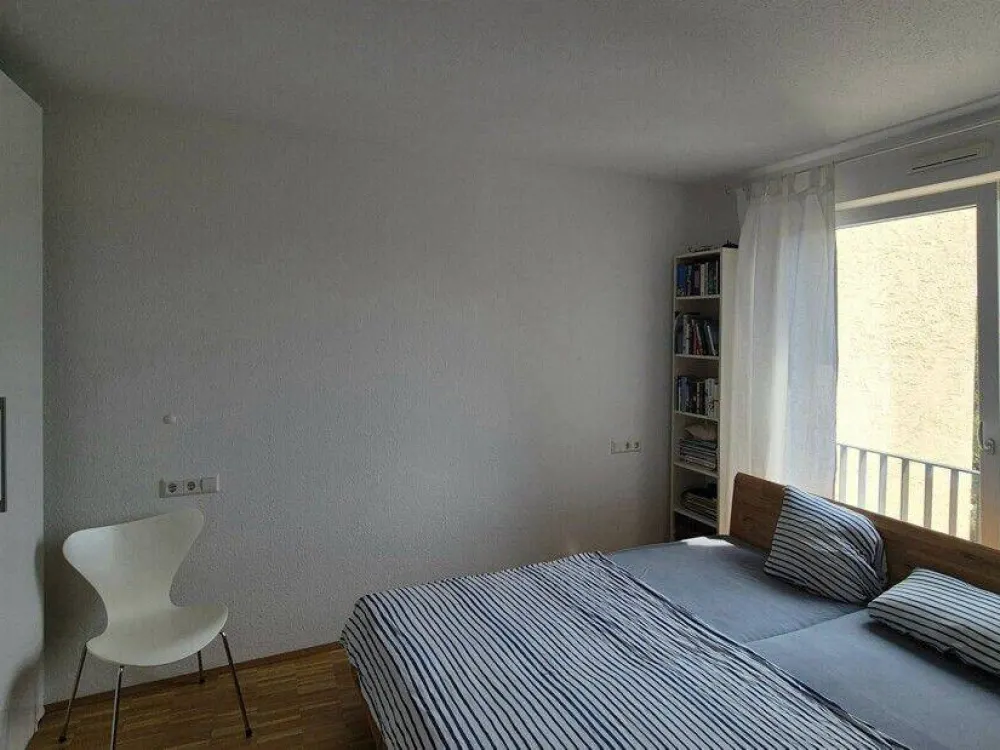 Helle 4-Zimmer-Wohnung mit großem Balkon in Stuttgart