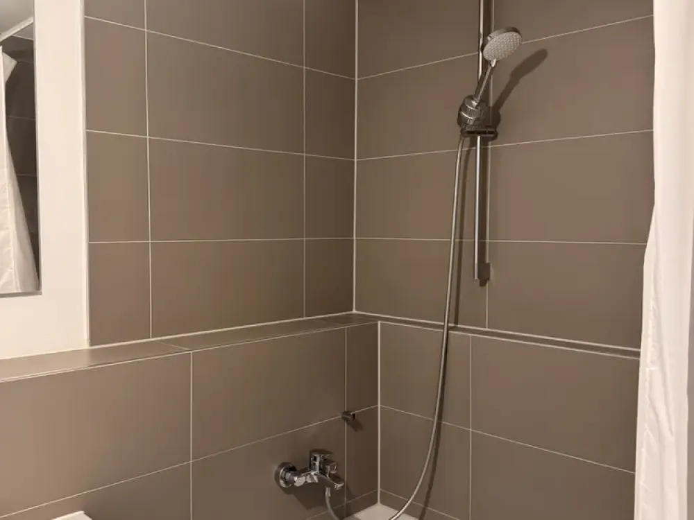 Helle 2-Zimmer-Wohnung mit Terrasse in München-Obermenzing- Nachmieter gesucht ab 01.11.2026