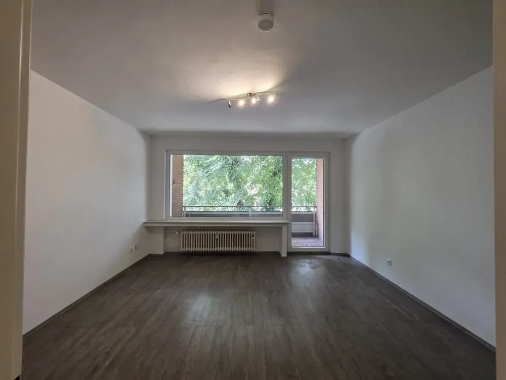 Renoviert und günstig - 1-Zi. Appartement mit Balkon zentral in Mettmann im 1.OG