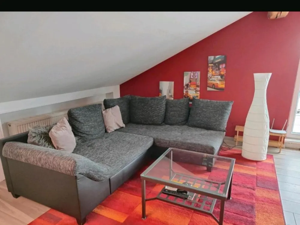 Wohnung 2ZKB großer Balkon 60 m2 Pendler!