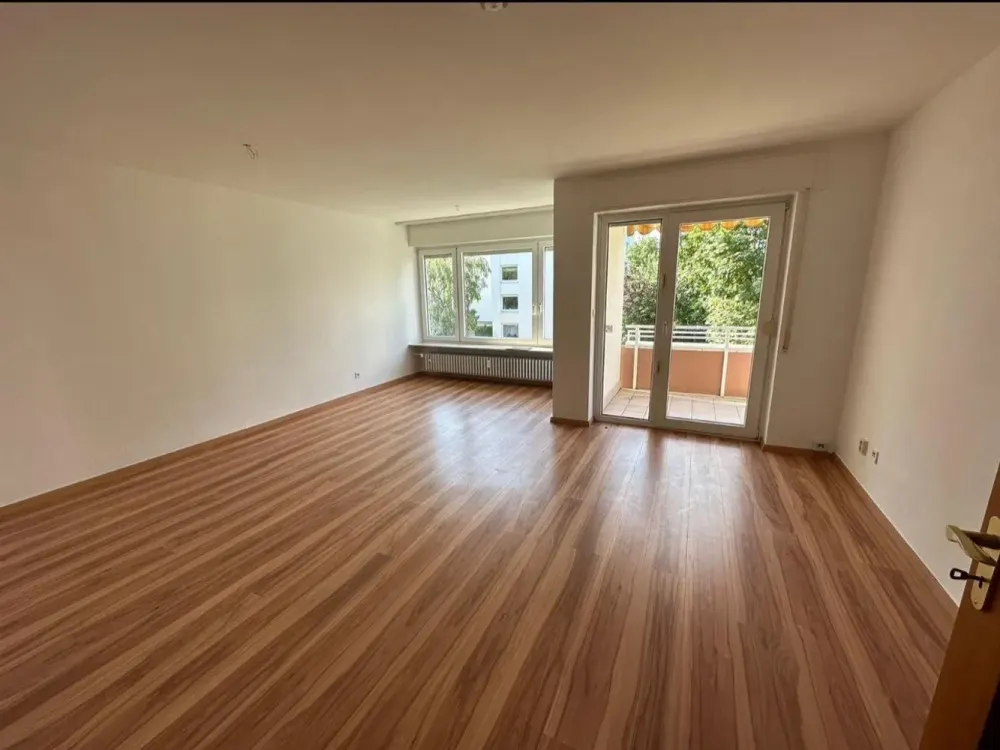 Gepflegte 2-Zi-Wohnung mit Balkon in ruhiger Lage