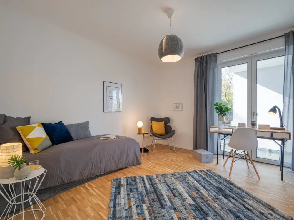 Exklusive, neuwertige 2-Zimmer-Wohnung, 91 qm, Einbauküche und große Terrasse in Berlin-Karlshorst