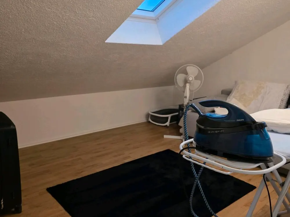 4 ZKB Dachgeschosswohnung ab 01.12. o. später in Unteropfingen