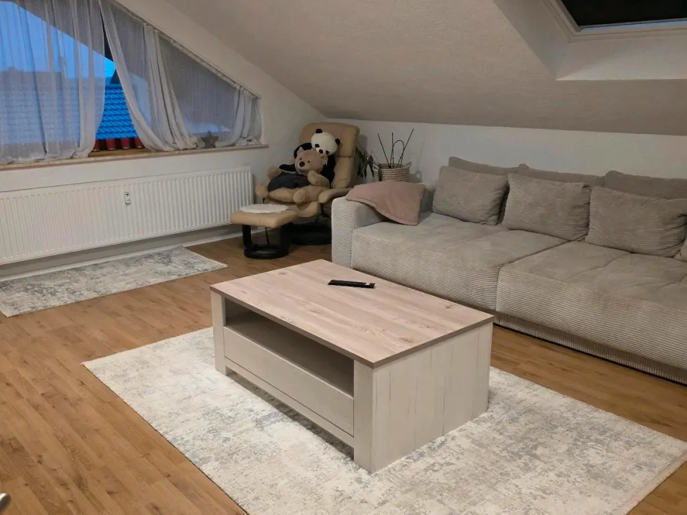 4 ZKB Dachgeschosswohnung ab 01.12. o. später in Unteropfingen