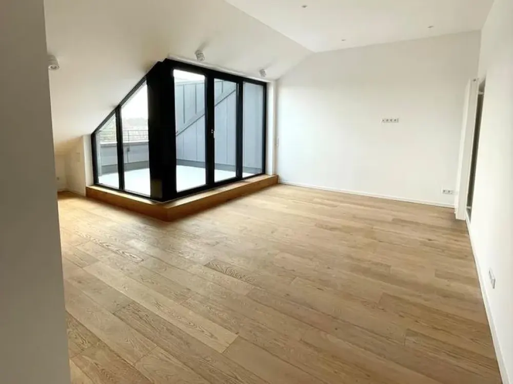 Traumhaft schöne Penthousewohnung mit Dachterrasse