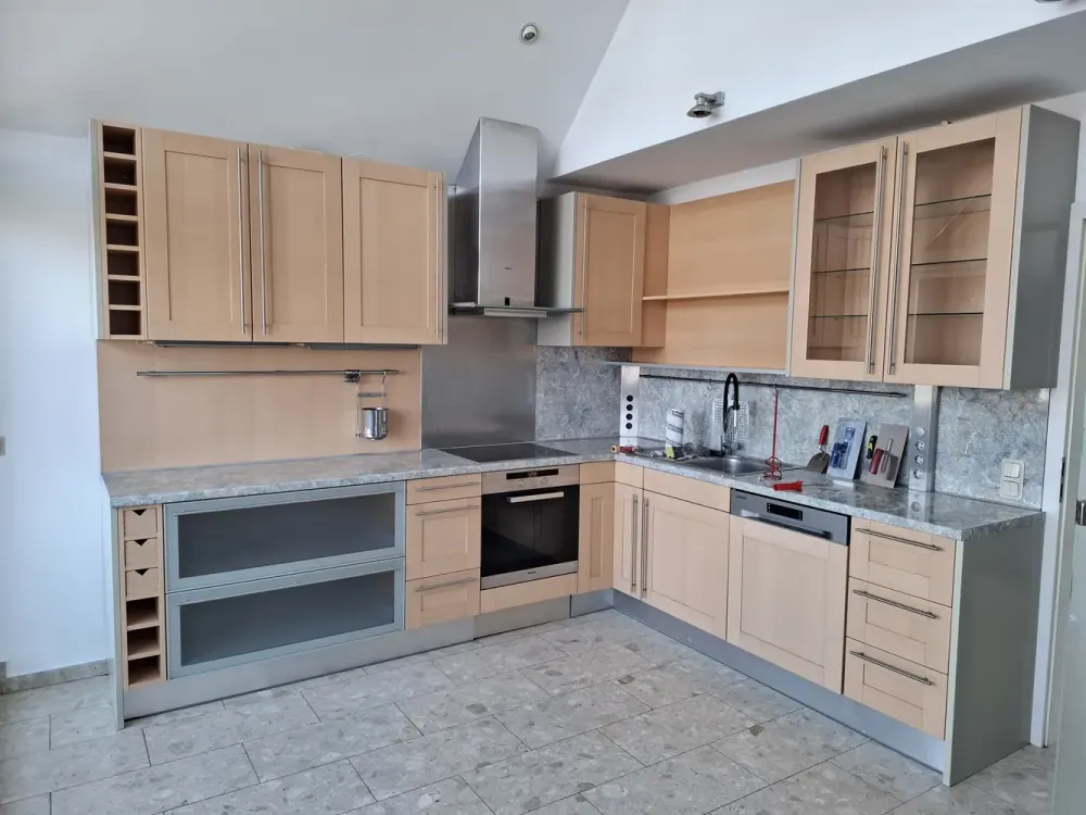Exklusive 3-Zimmer Maisonette-Wohnung im DG mit Dachterrasse und Balkon
