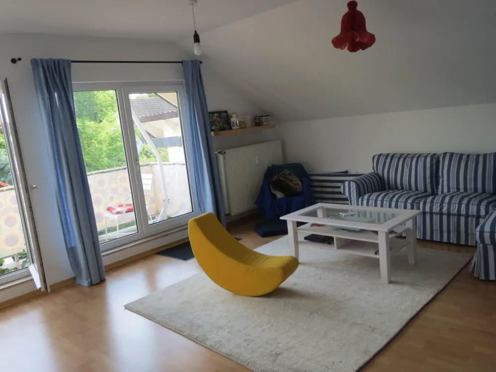Helle, sehr großzügige 2,5-Zimmerwohnung Liederbach