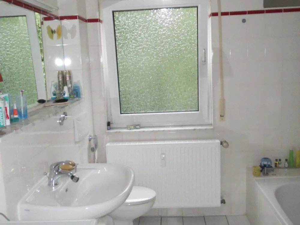 Helle, sehr großzügige 2,5-Zimmerwohnung Liederbach