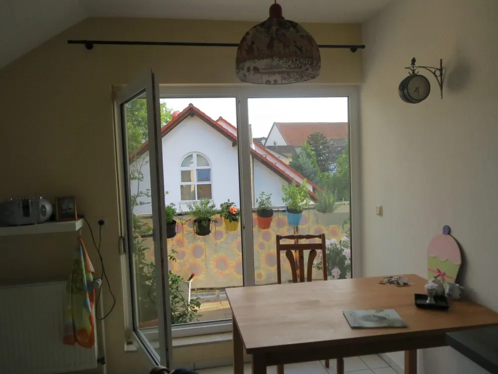 Helle, sehr großzügige 2,5-Zimmerwohnung Liederbach