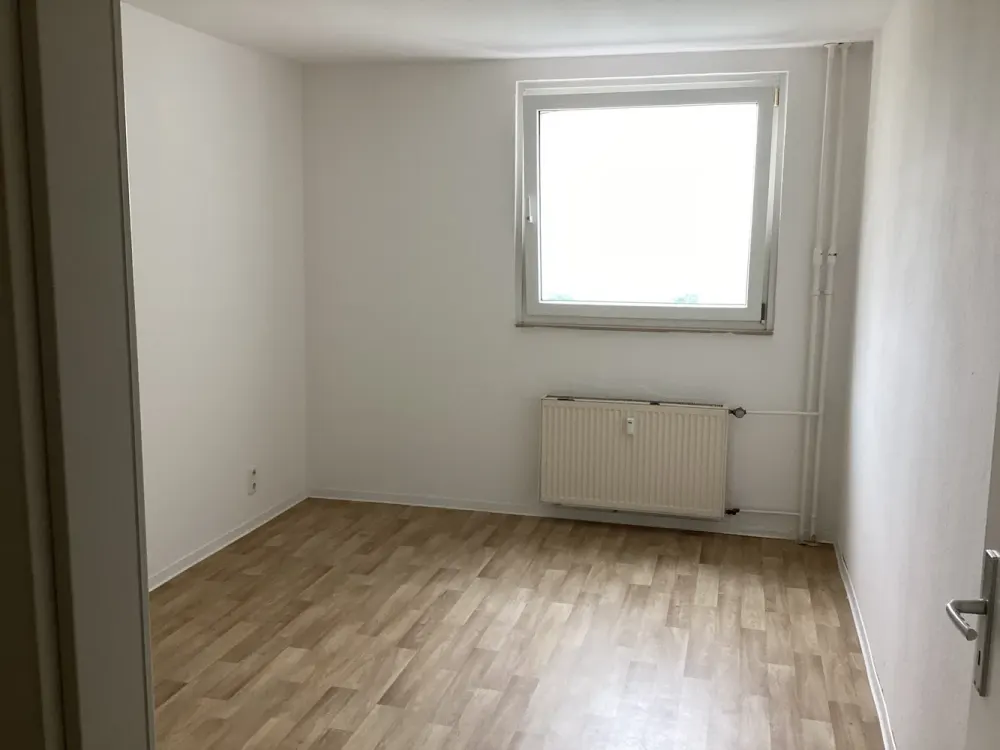 Weitblick: Helle 3 Zimmerwohnung mit Balkon
