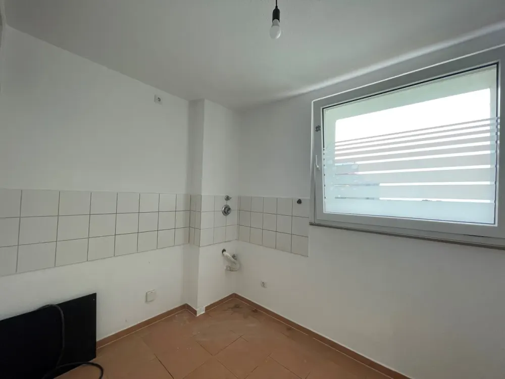Weitblick: Helle 3 Zimmerwohnung mit Balkon