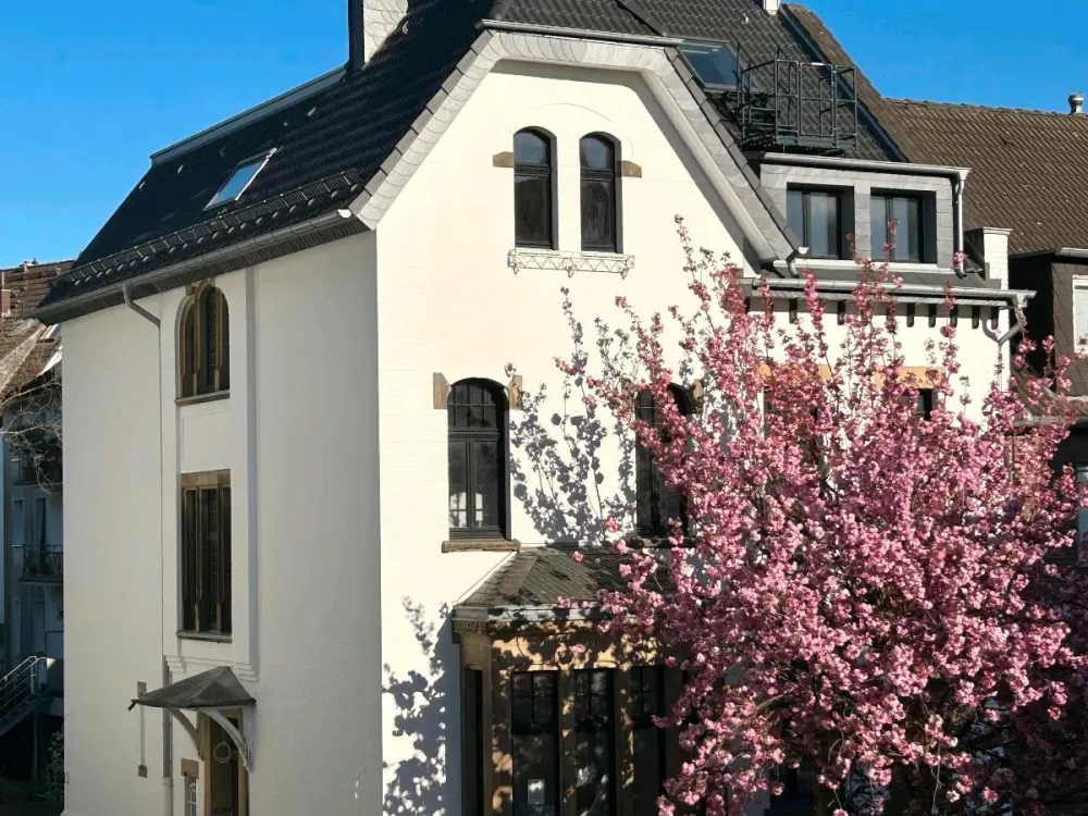 Dachterrassenwohnung kernsaniert und klimatisiert - Erstbezug