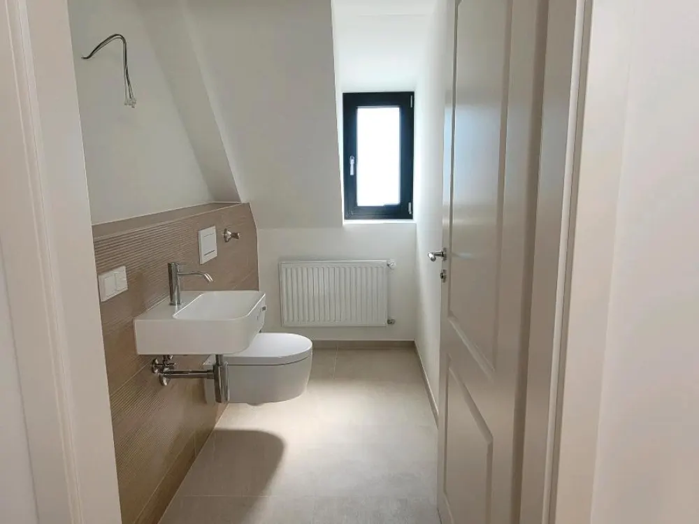 Dachterrassenwohnung kernsaniert und klimatisiert - Erstbezug