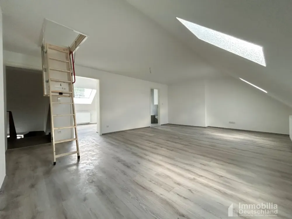 Erstbezug: Modernes Singleappartement im neu ausgebauten Dachgeschoss