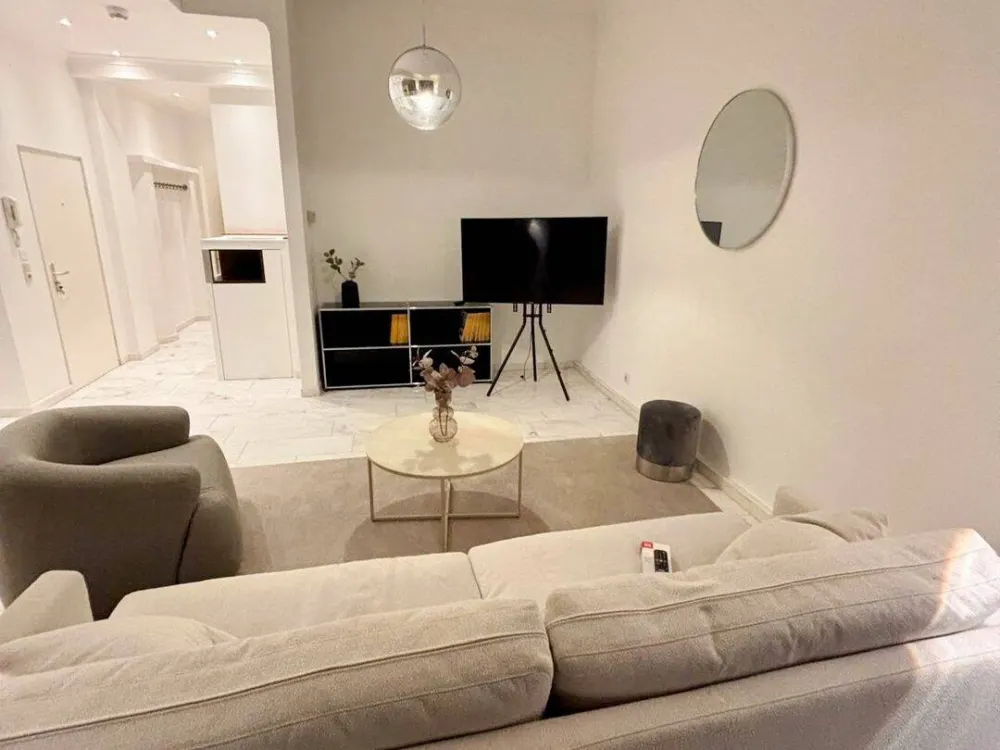 Superb 3.5-Room Apartment with Sunny Terrace and Parking Space