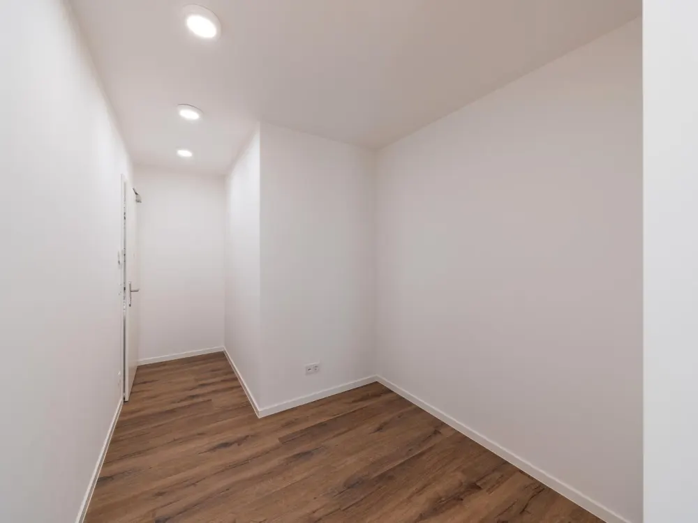 Erstbezug! - 2 Raumwohnung mit Einbauküche, Sonnenbalkon und Tiefgaragenstellplatz - WE14