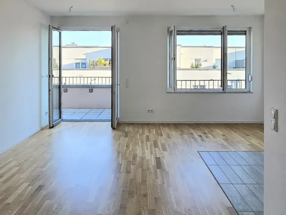 HELLE WOHNUNG MIT SEHR GUTER AUSSTATTUNG